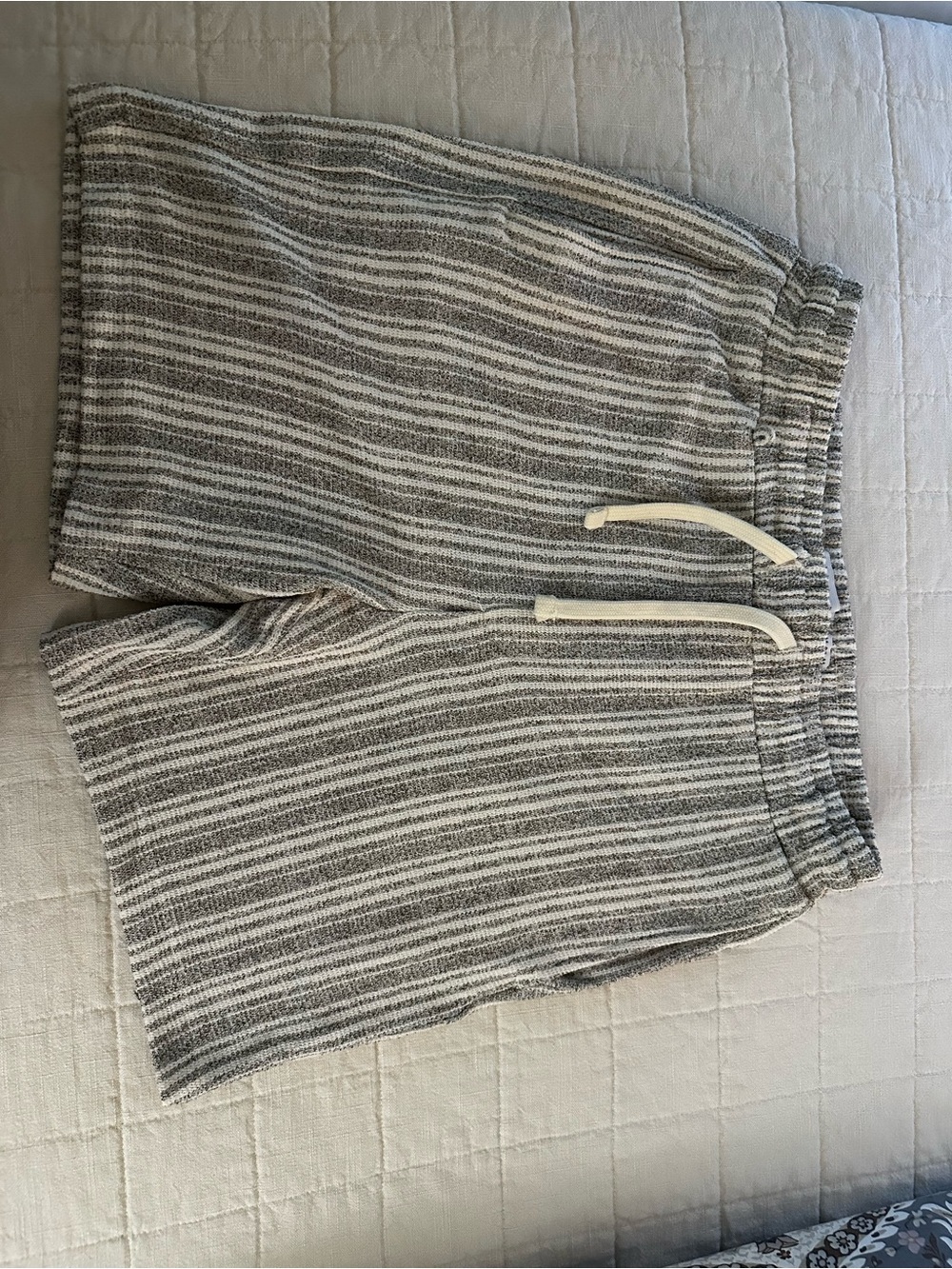 Denim & Flower Gray & White Striped Knit Drawstring Shorts